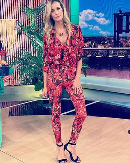 Julieta Prandi feet photo thumbnail