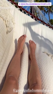Julieta Prandi feet photo thumbnail