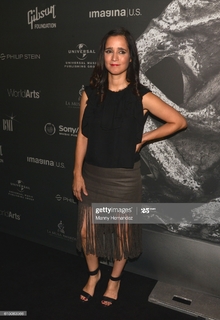 Julieta Venegas feet photo 1