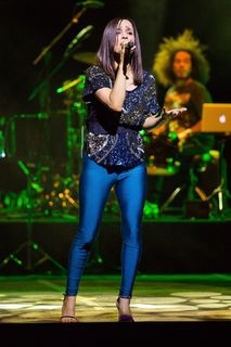 Julieta Venegas feet photo 6