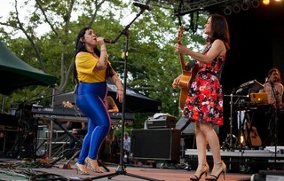 Julieta Venegas feet photo 5