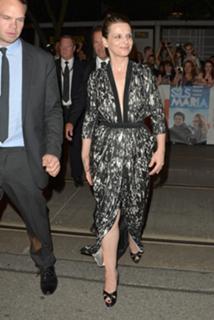 Juliette Binoche feet photo thumbnail