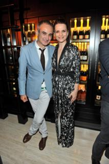 Juliette Binoche feet photo thumbnail