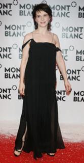 Juliette Binoche feet photo thumbnail