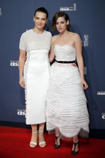 Juliette Binoche feet photo thumbnail