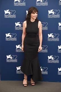 Juliette Binoche feet photo thumbnail
