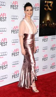 Juliette Binoche feet photo thumbnail