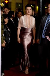 Juliette Binoche feet photo thumbnail