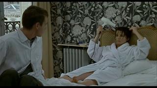 Juliette Binoche feet photo thumbnail