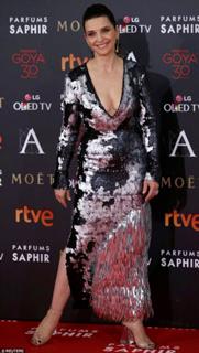 Juliette Binoche feet photo thumbnail