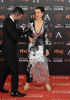 Juliette Binoche feet photo thumbnail