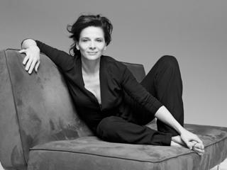 Juliette Binoche feet photo thumbnail