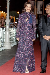 Juliette Binoche feet photo thumbnail