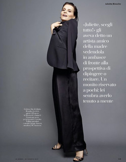 Juliette Binoche feet photo thumbnail