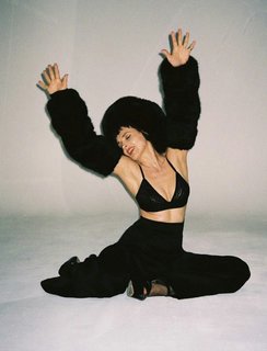 Juliette Binoche feet photo thumbnail