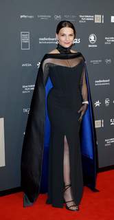 Juliette Binoche feet photo thumbnail