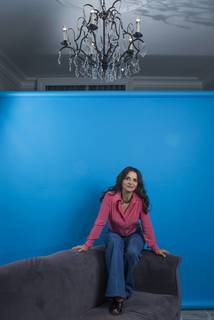 Juliette Binoche feet photo thumbnail