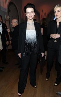 Juliette Binoche feet photo thumbnail