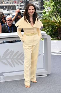 Juliette Binoche feet photo thumbnail