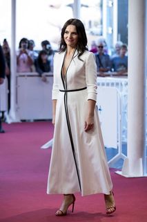 Juliette Binoche feet photo 7