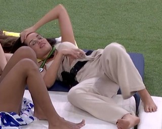 Juliette feet photo thumbnail