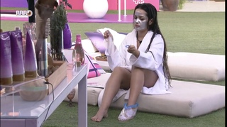 Juliette feet photo thumbnail