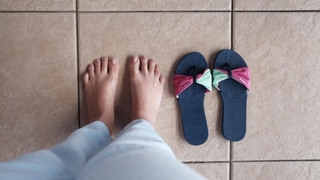 Juliette feet photo thumbnail