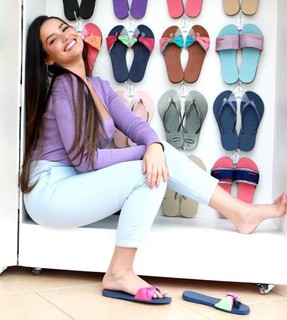 Juliette feet photo thumbnail