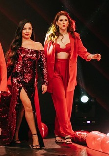 Juliette feet photo thumbnail