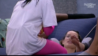 Juliette feet photo thumbnail