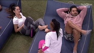 Juliette feet photo thumbnail