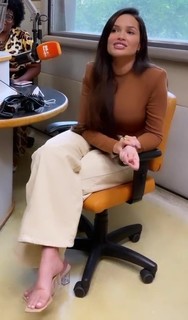 Juliette feet photo thumbnail