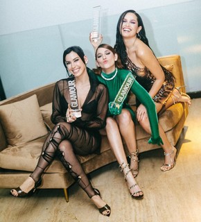 Juliette feet photo thumbnail