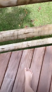 Juliette feet photo thumbnail