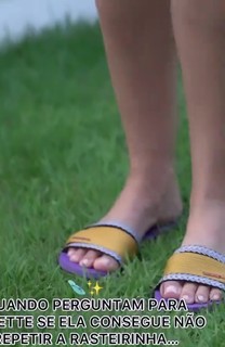 Juliette feet photo thumbnail