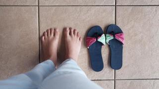 Juliette feet photo thumbnail