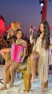 Juliette feet photo thumbnail