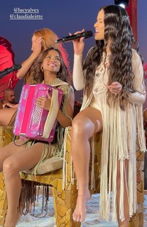 Juliette feet photo thumbnail