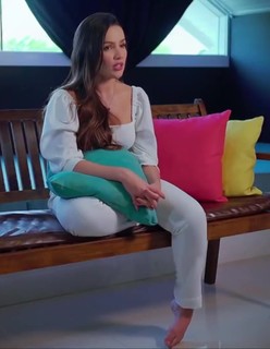 Juliette feet photo thumbnail