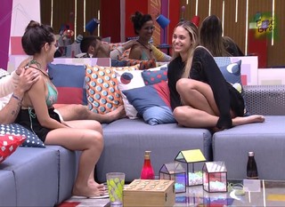 Juliette feet photo thumbnail