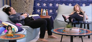 Juliette feet photo thumbnail