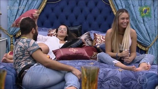 Juliette feet photo thumbnail