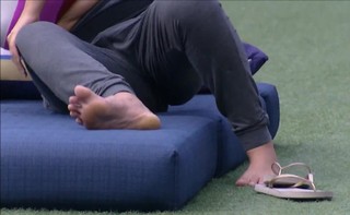 Juliette feet photo thumbnail