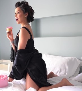 Juliette feet photo thumbnail