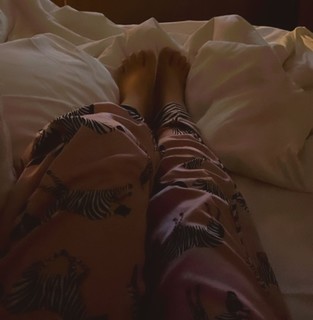 Juliette feet photo thumbnail