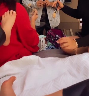 Juliette feet photo thumbnail