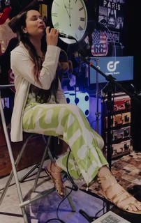 Juliette feet photo thumbnail