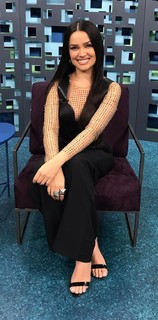 Juliette feet photo thumbnail