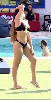 Juliette feet photo thumbnail