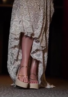 Juliette feet photo thumbnail